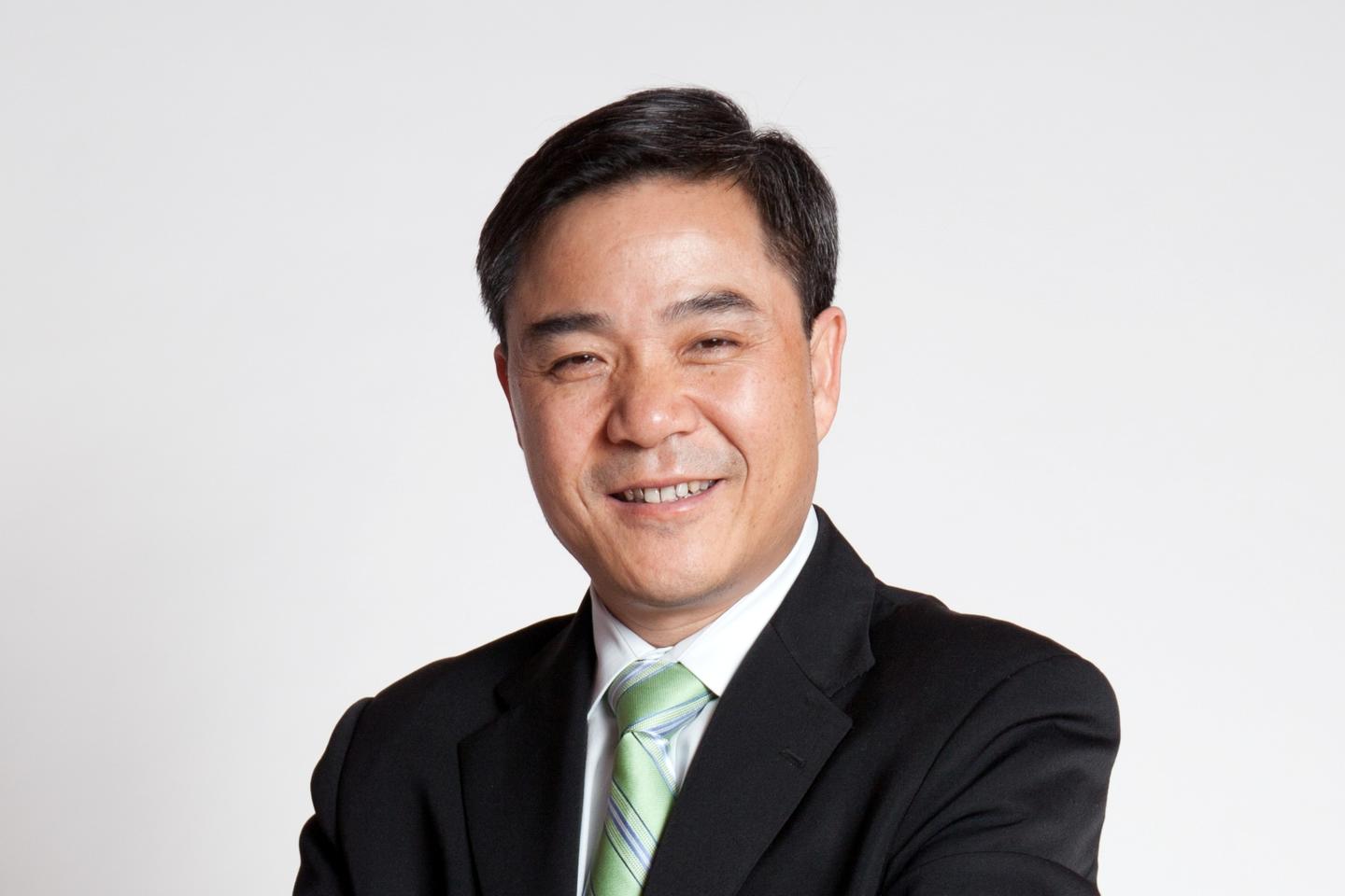 Jianqing Fan